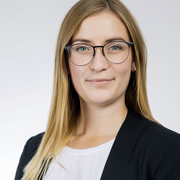 Joline-Reimer Porträtfoto von Joline Reimer, Officemanagerin & Projektassistentin bei der Below Tippmann & Compagnie Personalberatung GmbH
